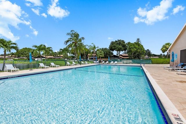 9370 Boca Gardens Parkway D, Boca Raton, FL 33496