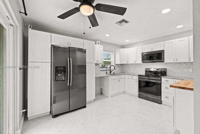 9370 Boca Gardens Parkway D, Boca Raton, FL 33496