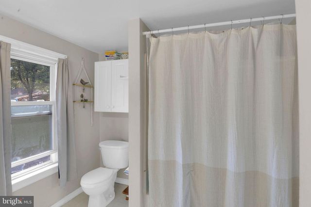228 PLEASANT ST E, Hammonton, NJ 08037