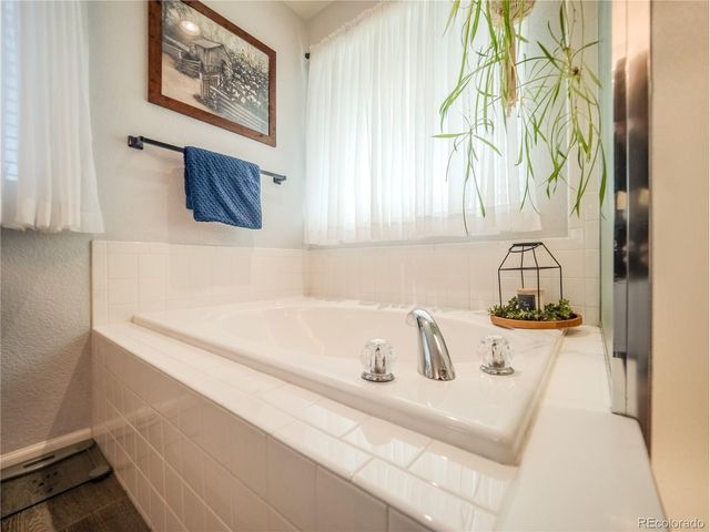 1625 Pintail Ct, Johnstown, CO 80534