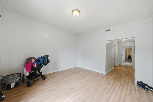 8914 S Exchange Avenue, Chicago, IL 60617