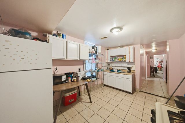 8914 S Exchange Avenue, Chicago, IL 60617