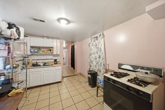 8914 S Exchange Avenue, Chicago, IL 60617