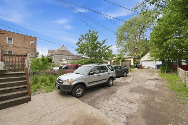 8914 S Exchange Avenue, Chicago, IL 60617