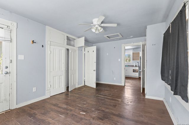829 N Goodrich, Seguin, TX 78155