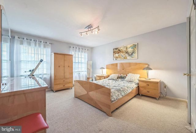 1334 MALLARD CIR, Warminster, PA 18974