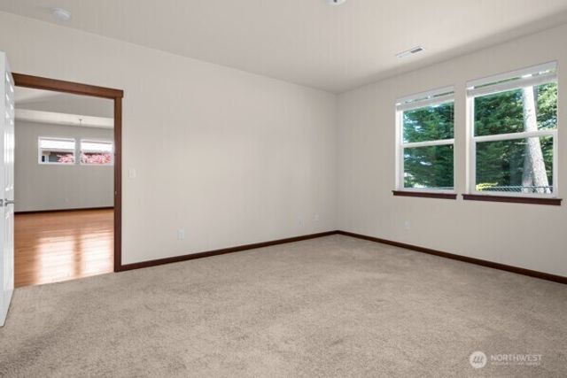 1844 SW Aberdeen Court, Oak Harbor, WA 98277