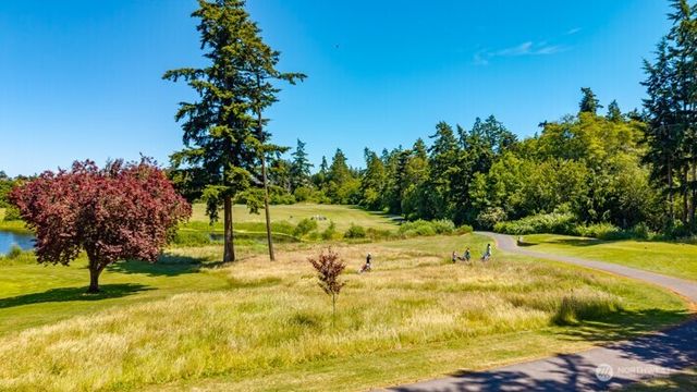1844 SW Aberdeen Court, Oak Harbor, WA 98277