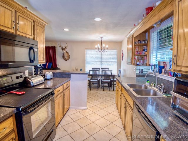 105 Quail Ridge Road, Durant, OK 74701