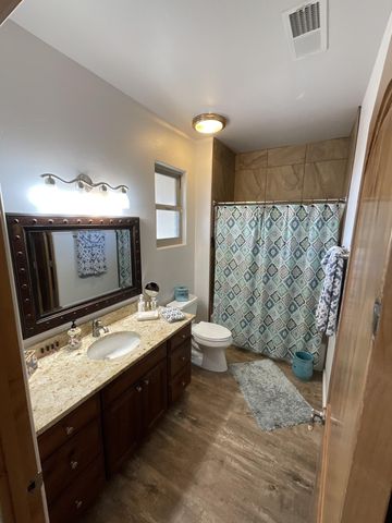 12175 Del Rey Avenue NE, Albuquerque, NM 87122