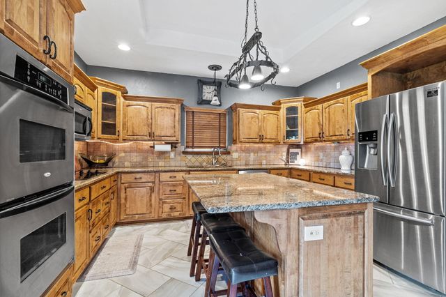 703 W Laverne Drive, Nixa, MO 65714