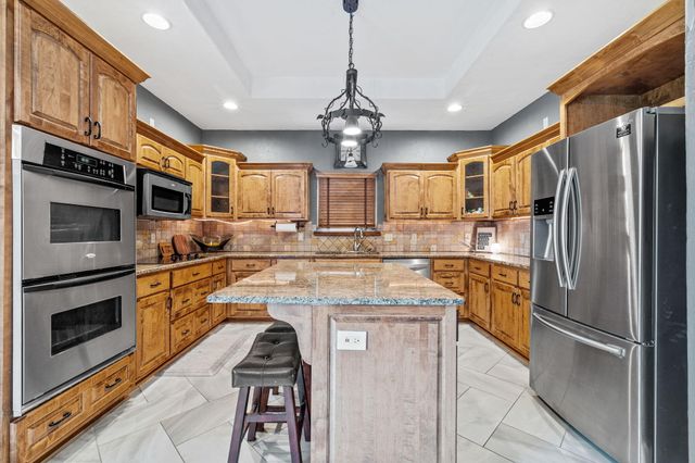 703 W Laverne Drive, Nixa, MO 65714