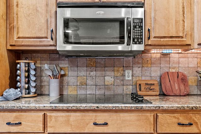 703 W Laverne Drive, Nixa, MO 65714