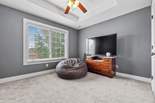 703 W Laverne Drive, Nixa, MO 65714