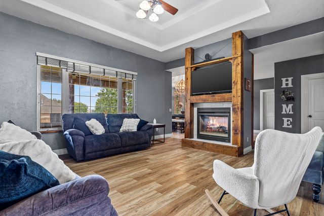 703 W Laverne Drive, Nixa, MO 65714