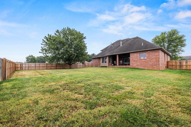 703 W Laverne Drive, Nixa, MO 65714