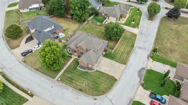 703 W Laverne Drive, Nixa, MO 65714