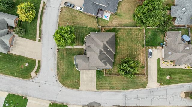 703 W Laverne Drive, Nixa, MO 65714