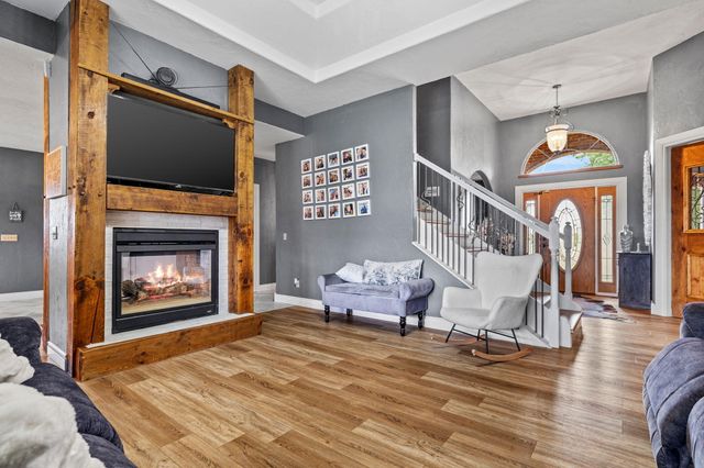 703 W Laverne Drive, Nixa, MO 65714