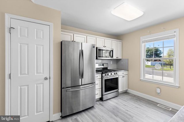 1279 LIVIA LN, Vineland, NJ 08360