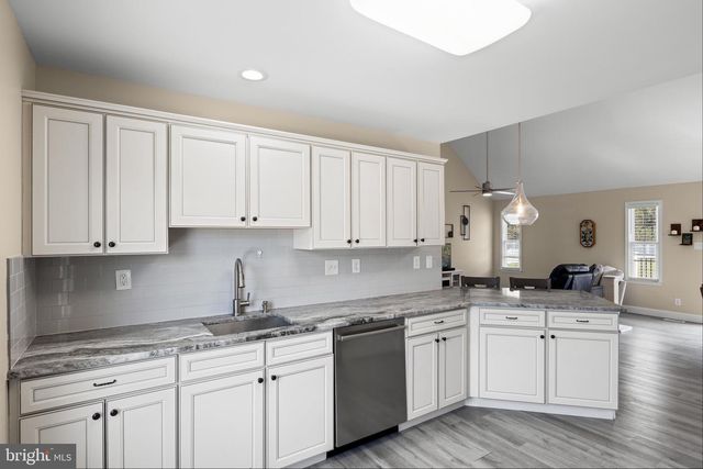 1279 LIVIA LN, Vineland, NJ 08360