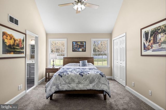 1279 LIVIA LN, Vineland, NJ 08360