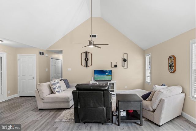 1279 LIVIA LN, Vineland, NJ 08360