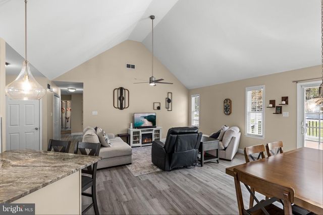 1279 LIVIA LN, Vineland, NJ 08360