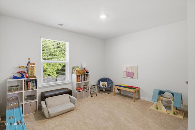 709 W Tellico Ave, Athens, TN 37303