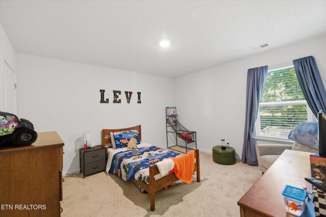 709 W Tellico Ave, Athens, TN 37303