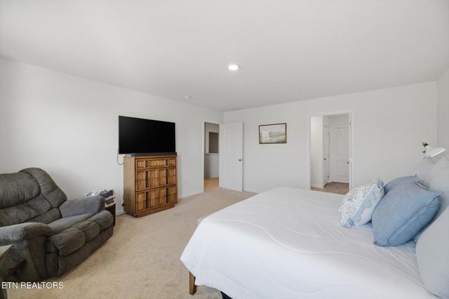 709 W Tellico Ave, Athens, TN 37303