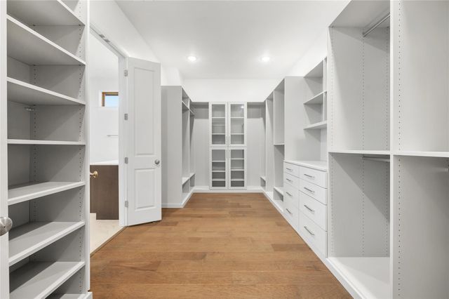 802 Serene Estates DR, Austin, TX 78738