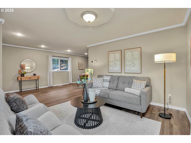 4839 Ne 41ST Ave, Portland, OR 97211