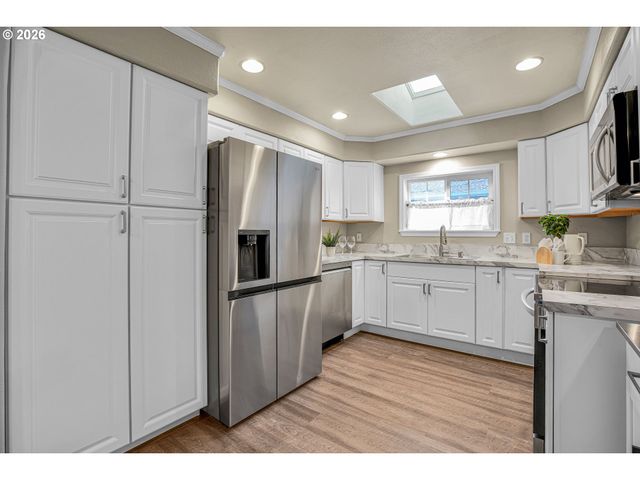 4839 Ne 41ST Ave, Portland, OR 97211