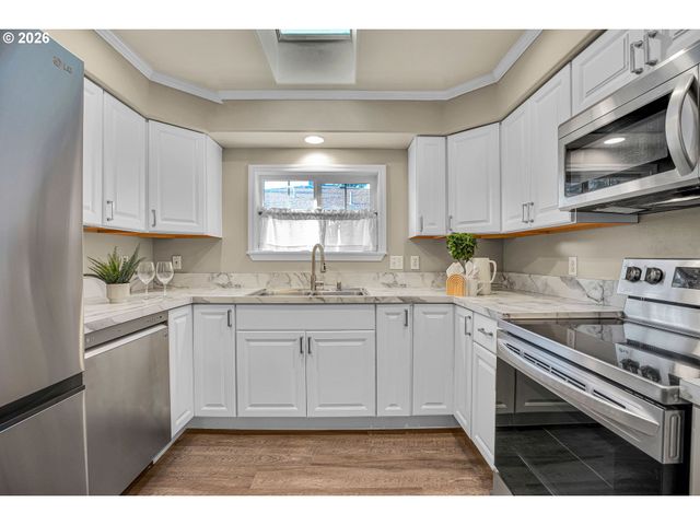 4839 Ne 41ST Ave, Portland, OR 97211