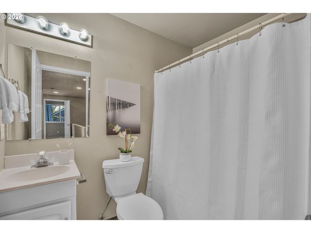 4839 Ne 41ST Ave, Portland, OR 97211