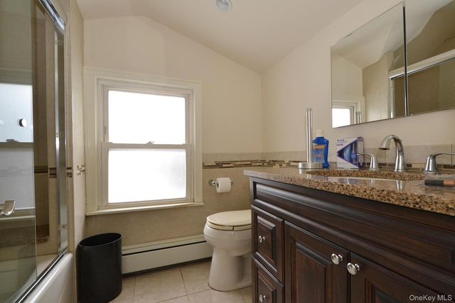 463 S Bayview Avenue, Freeport, NY 11520