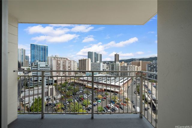 1655 Makaloa Street 1502, Honolulu, HI 96814