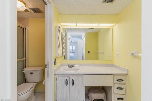 4549 SE 5th PL # 213, Cape Coral, FL 33904