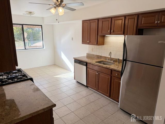 107 Edison Glen Terrace, Edison, NJ 08837