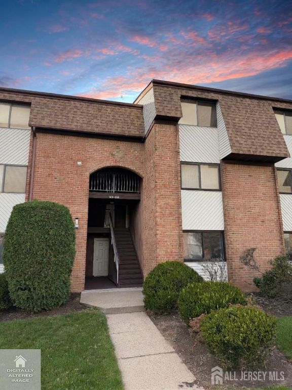 107 Edison Glen Terrace, Edison, NJ 08837