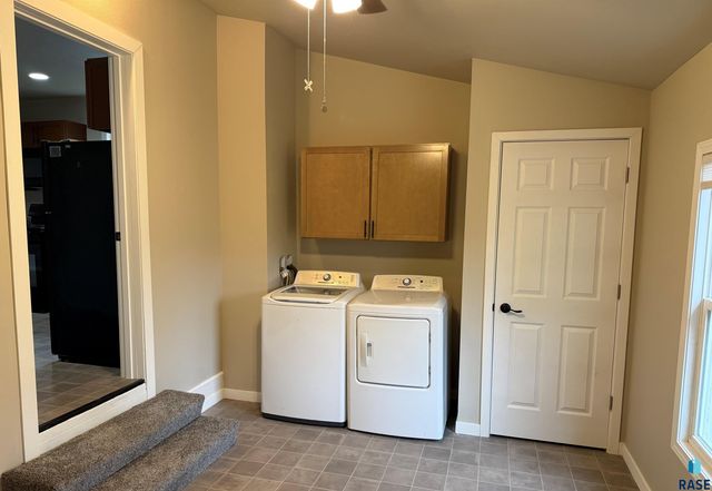 3135 N Lewis Ave Avenue, Sioux Falls, SD 57104