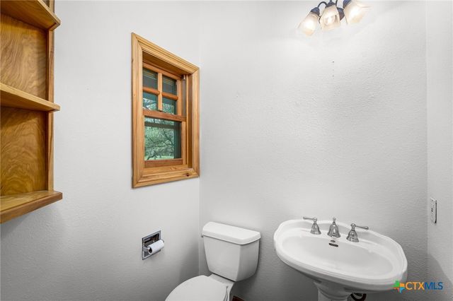 377 Buffalo Springs Road, New Braunfels, TX 78132