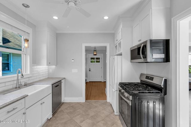 650 River Road, Fair Haven, NJ 07704