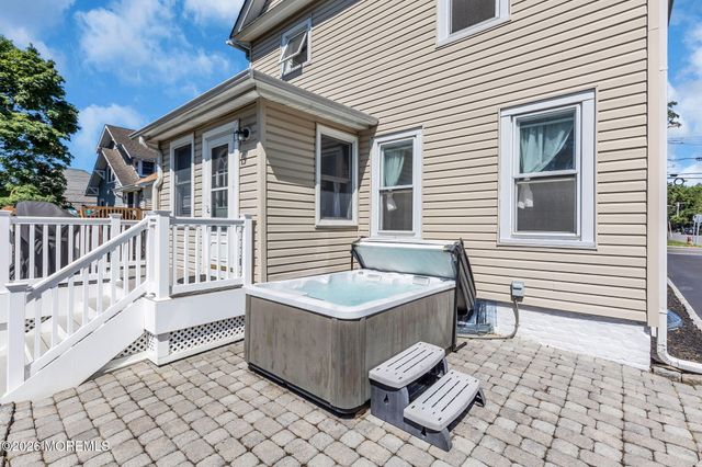 650 River Road, Fair Haven, NJ 07704