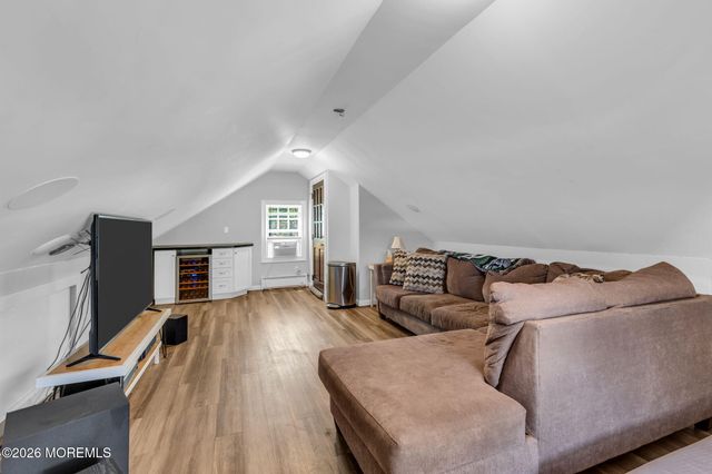 650 River Road, Fair Haven, NJ 07704