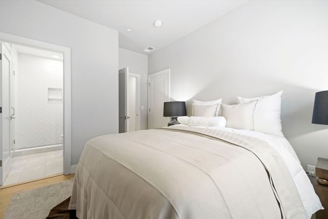 259 Gold St 1, Boston, MA 02127