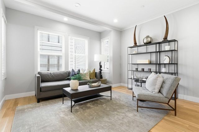 259 Gold St 1, Boston, MA 02127