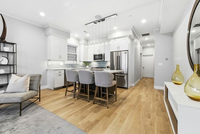 259 Gold St 1, Boston, MA 02127