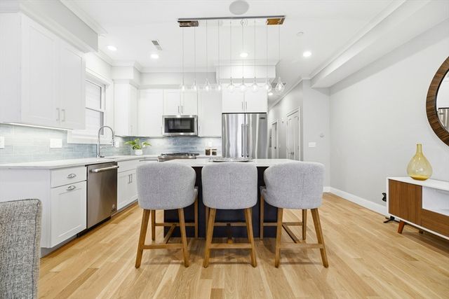 259 Gold St 1, Boston, MA 02127